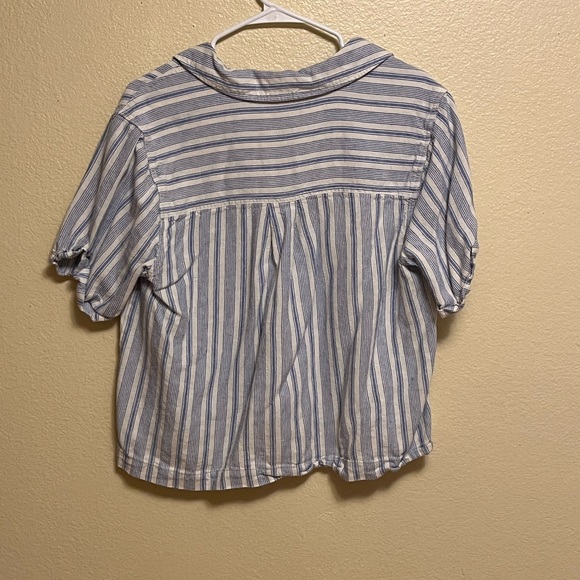 Universal Thread Women's Relaxed Fit Linen Rayon Blend Popover Blouse - Picture 5 of 5